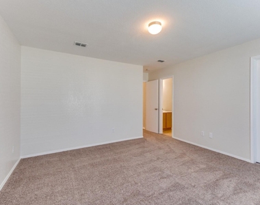1609 Castle Ridge Road - Photo Thumbnail 8