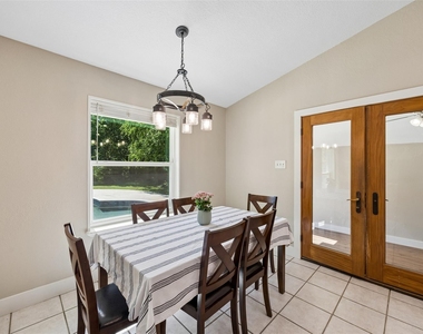 1203 Oakwood Trail - Photo Thumbnail 7