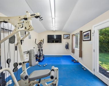 1203 Oakwood Trail - Photo Thumbnail 23