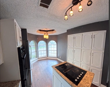 1454 Cromwell Court - Photo Thumbnail 7