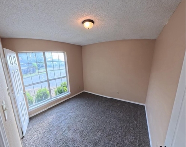 1454 Cromwell Court - Photo Thumbnail 13