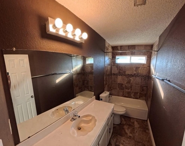 1454 Cromwell Court - Photo Thumbnail 16