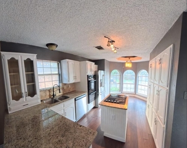 1454 Cromwell Court - Photo Thumbnail 4
