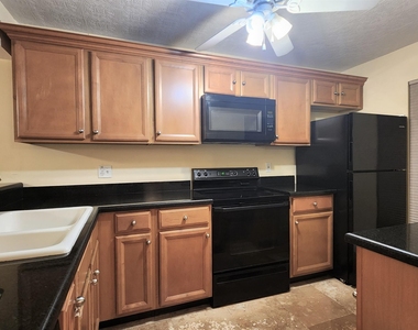17 Royal Palm Way - Photo Thumbnail 1