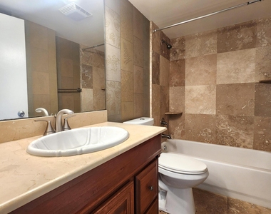 17 Royal Palm Way - Photo Thumbnail 17
