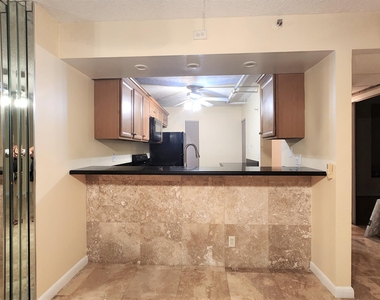 17 Royal Palm Way - Photo Thumbnail 5