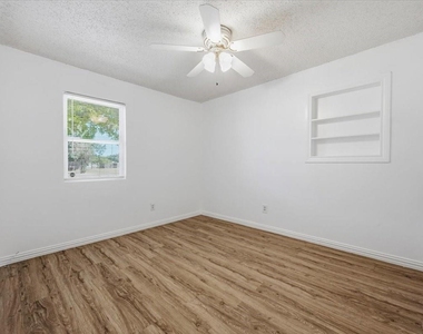 104 Parker Street - Photo Thumbnail 16