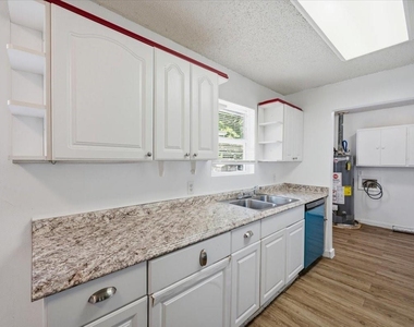 104 Parker Street - Photo Thumbnail 10