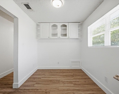 104 Parker Street - Photo Thumbnail 13