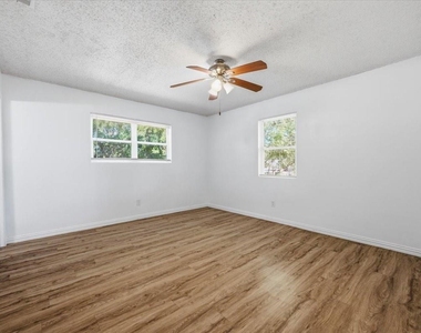 104 Parker Street - Photo Thumbnail 7