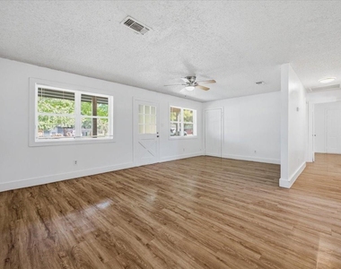 104 Parker Street - Photo Thumbnail 5