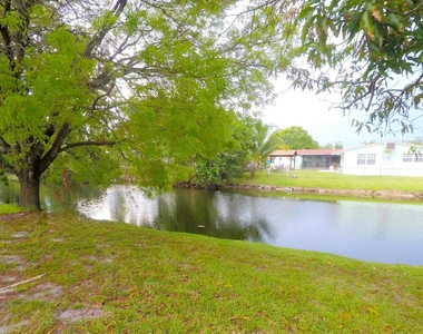 1685 Nw 60th Avenue - Photo Thumbnail 12