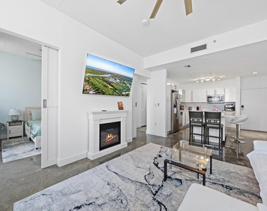 1617 N Flagler Drive - Photo Thumbnail 6