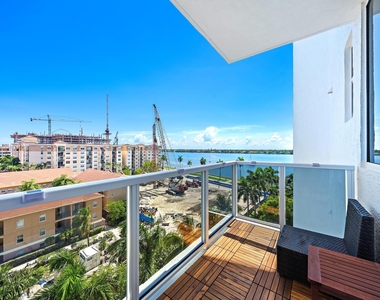 1617 N Flagler Drive - Photo Thumbnail 12