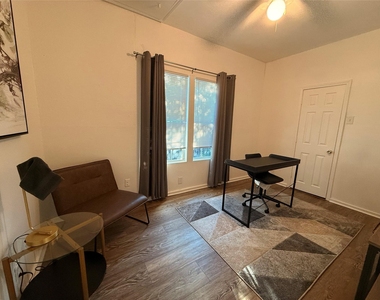 4347 Travis Street - Photo Thumbnail 7