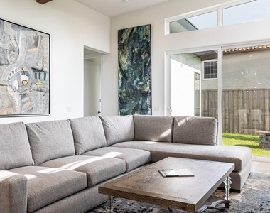 4202 Bonham Street - Photo Thumbnail 28