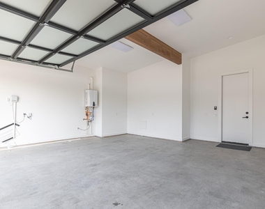 4202 Bonham Street - Photo Thumbnail 32