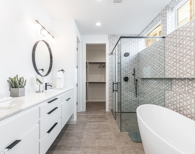 4202 Bonham Street - Photo Thumbnail 16