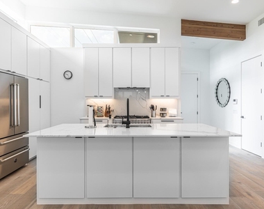 4202 Bonham Street - Photo Thumbnail 10