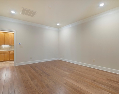 6505 Bandera Avenue - Photo Thumbnail 5