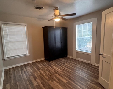8445 Tackett Street - Photo Thumbnail 10