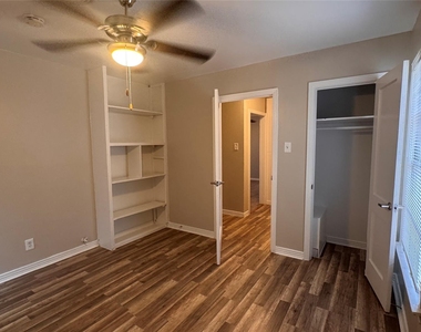 8445 Tackett Street - Photo Thumbnail 9