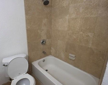 4425 Travis Street - Photo Thumbnail 14
