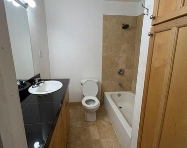 4425 Travis Street - Photo Thumbnail 13