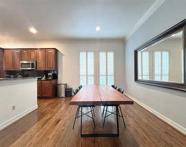 4330 Holland Avenue - Photo Thumbnail 9