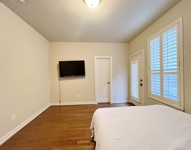 4330 Holland Avenue - Photo Thumbnail 26