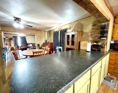 209 N Bowie Street - Photo Thumbnail 5