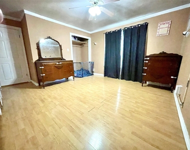 209 N Bowie Street - Photo Thumbnail 12