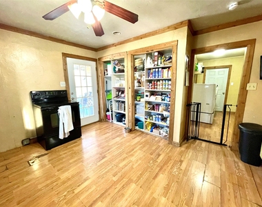 209 N Bowie Street - Photo Thumbnail 7