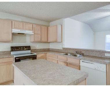 406 Ashland Drive - Photo Thumbnail 6