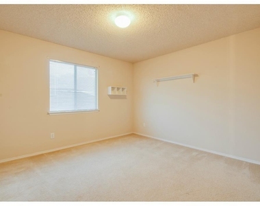 406 Ashland Drive - Photo Thumbnail 15