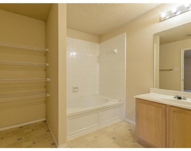 406 Ashland Drive - Photo Thumbnail 16