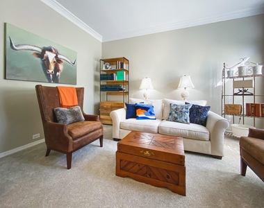 7247 Brennans Drive - Photo Thumbnail 8