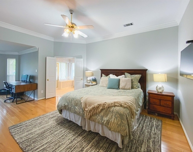 7247 Brennans Drive - Photo Thumbnail 2
