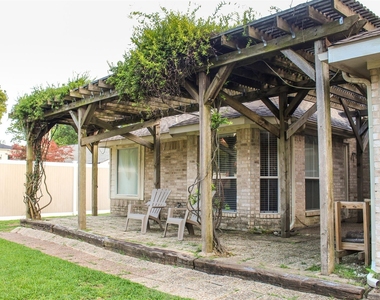 7247 Brennans Drive - Photo Thumbnail 10