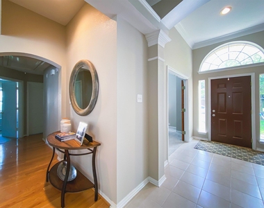 7247 Brennans Drive - Photo Thumbnail 4