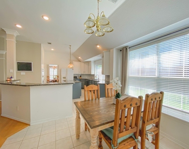 7247 Brennans Drive - Photo Thumbnail 11