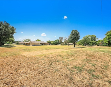 5609 Elisa Lane - Photo Thumbnail 36
