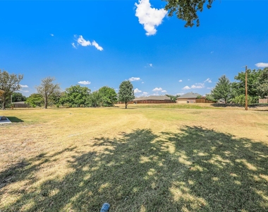 5609 Elisa Lane - Photo Thumbnail 35
