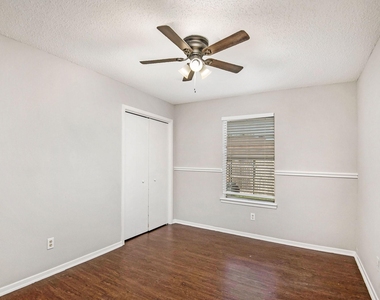 7717 Westcliff Street - Photo Thumbnail 10