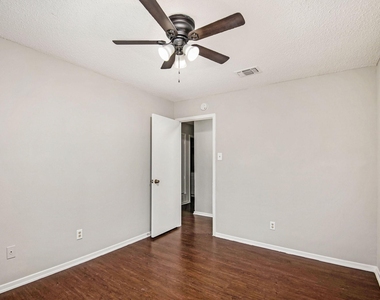 7717 Westcliff Street - Photo Thumbnail 11