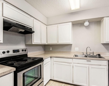 7717 Westcliff Street - Photo Thumbnail 8