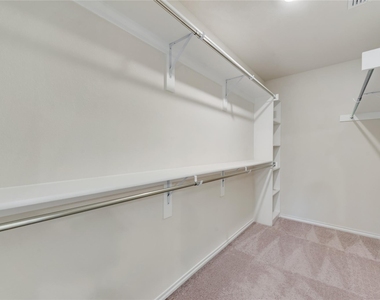 1711 Wooley Way - Photo Thumbnail 14