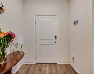 3106 Shorthorn Way - Photo Thumbnail 3