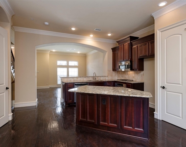 7914 Bishop Road - Photo Thumbnail 11