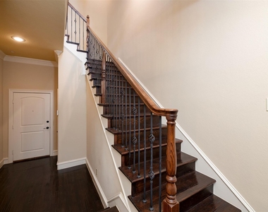 7914 Bishop Road - Photo Thumbnail 6